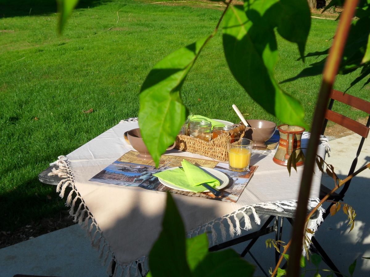 לינה וארוחת בוקר מאני-לה-אמו Maison Prairie Bonheur מראה חיצוני תמונה